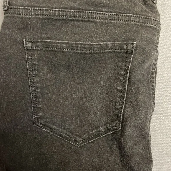 Old Navy jeans - Picture 4 of 4
